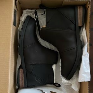New in Box Sorel Emilie Chelsea Booties